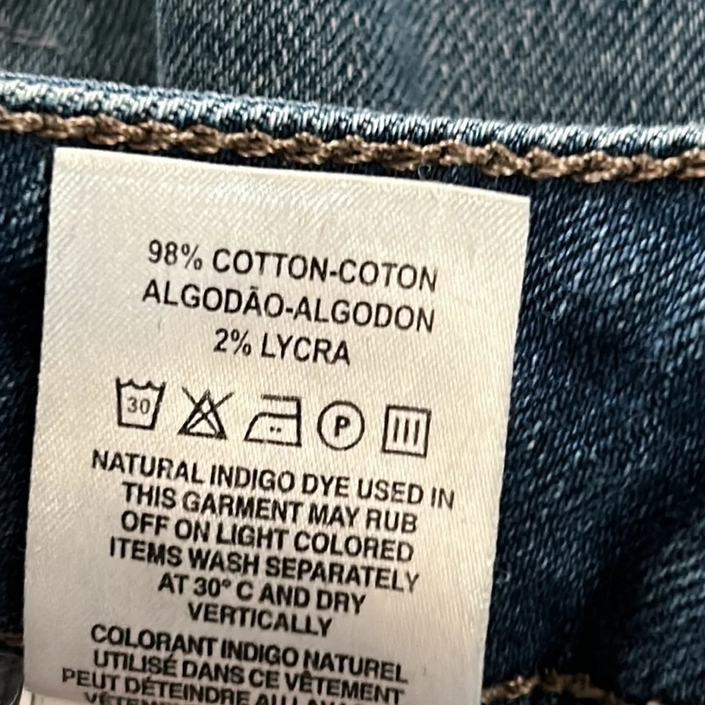 DL1961 distressed raw